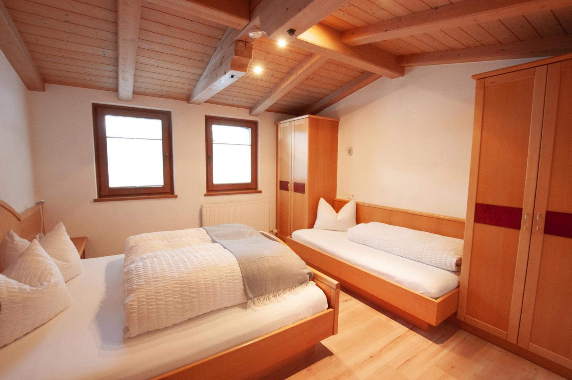 Edelberg Apartments Ausservillgraten Ngoại thất bức ảnh